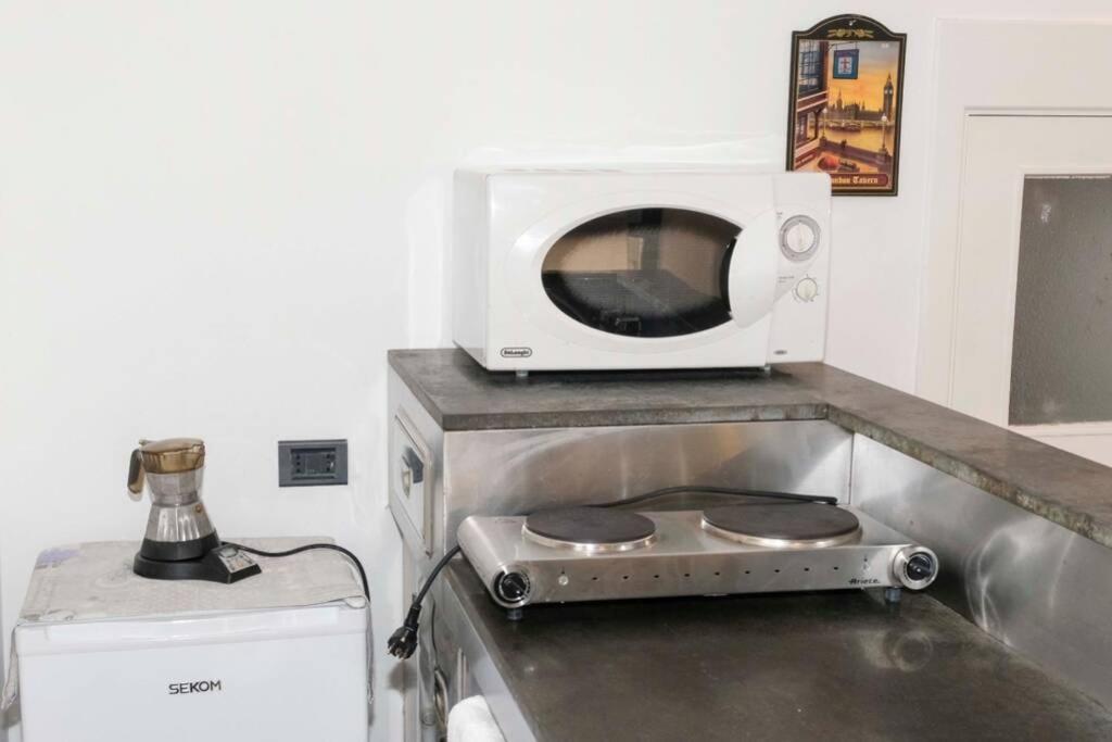 Apartamento Napoli Centro Storico Un Passo Da San Gennaro Exterior foto