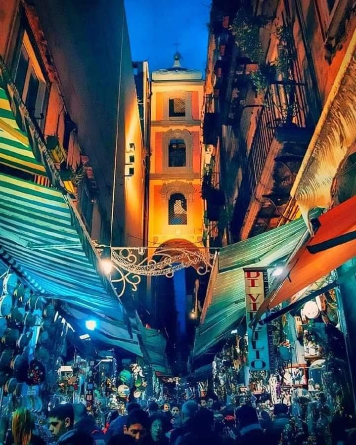Apartamento Napoli Centro Storico Un Passo Da San Gennaro Exterior foto